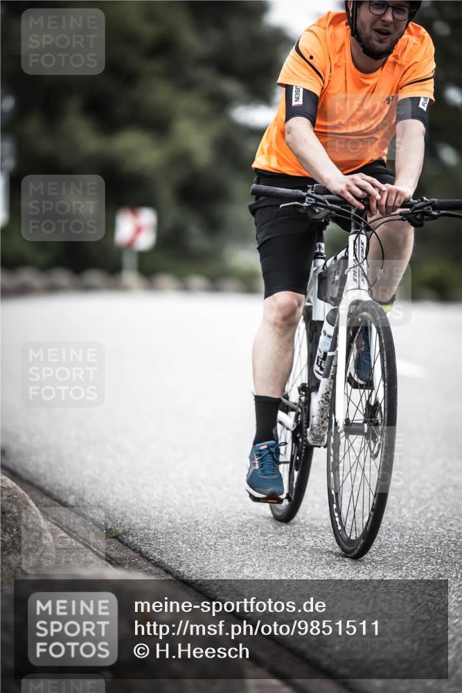 21.06.2026 - 29. Vierlanden-Triathlon H.Heesch http://msf.ph/oto/9851511 21.06.2026 12:02:58 Radfahren 292, 734, 866 meine-sportfotos.de