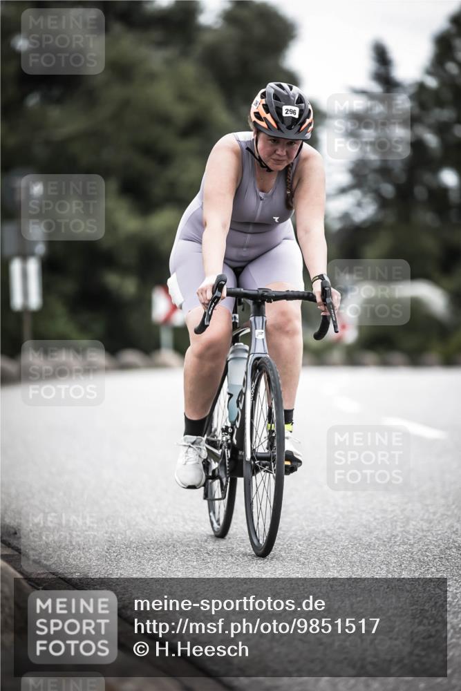 21.06.2026 - 29. Vierlanden-Triathlon H.Heesch http://msf.ph/oto/9851517 21.06.2026 12:03:10 Radfahren 296, 651, 666, 741 meine-sportfotos.de