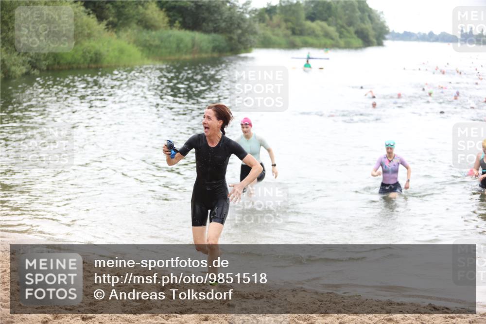 21.06.2026 - 29. Vierlanden-Triathlon Andreas Tolksdorf http://msf.ph/oto/9851518 21.06.2026 10:17:55 Schwimmen 481, 514, 553, 557, 563, 565 meine-sportfotos.de
