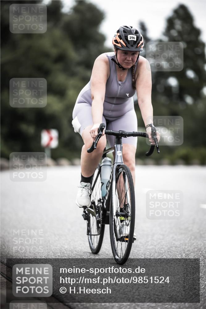 21.06.2026 - 29. Vierlanden-Triathlon H.Heesch http://msf.ph/oto/9851524 21.06.2026 12:03:10 Radfahren 296, 651, 666, 741 meine-sportfotos.de