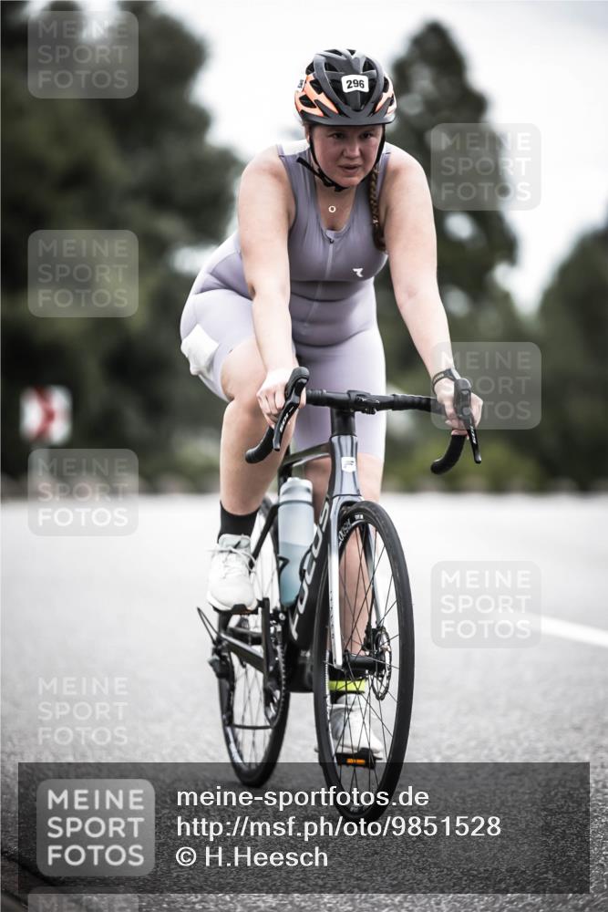 21.06.2026 - 29. Vierlanden-Triathlon H.Heesch http://msf.ph/oto/9851528 21.06.2026 12:03:10 Radfahren 296, 651, 666, 741 meine-sportfotos.de