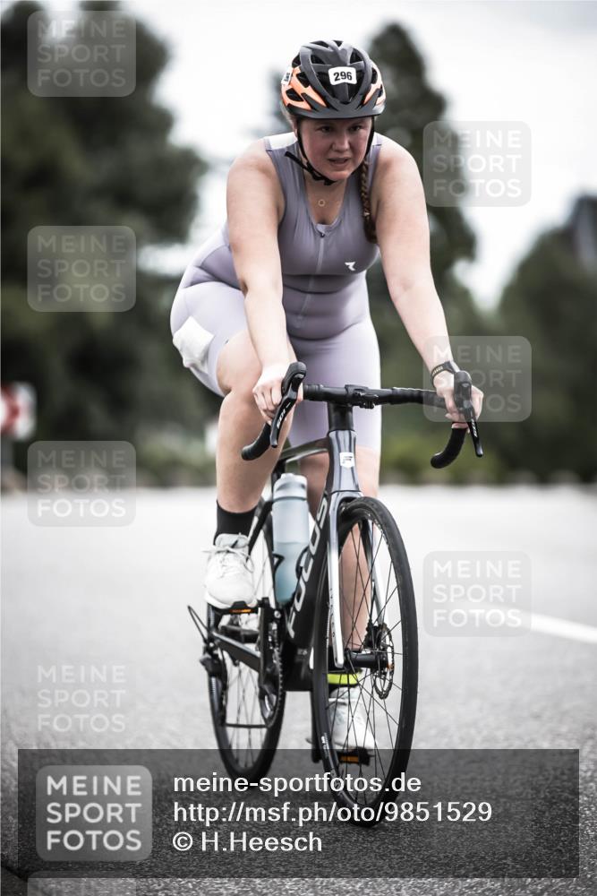 21.06.2026 - 29. Vierlanden-Triathlon H.Heesch http://msf.ph/oto/9851529 21.06.2026 12:03:11 Radfahren 296, 651, 666, 741 meine-sportfotos.de