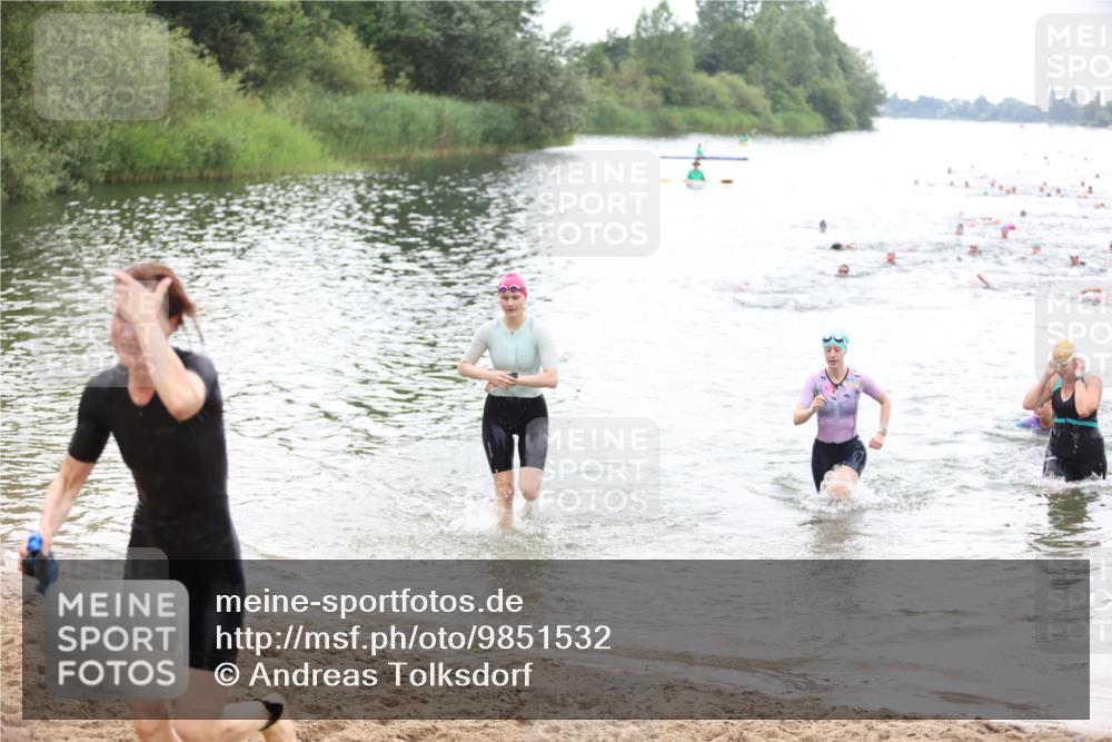 21.06.2026 - 29. Vierlanden-Triathlon Andreas Tolksdorf http://msf.ph/oto/9851532 21.06.2026 10:17:56 Schwimmen 481, 514, 553, 557, 563, 565 meine-sportfotos.de