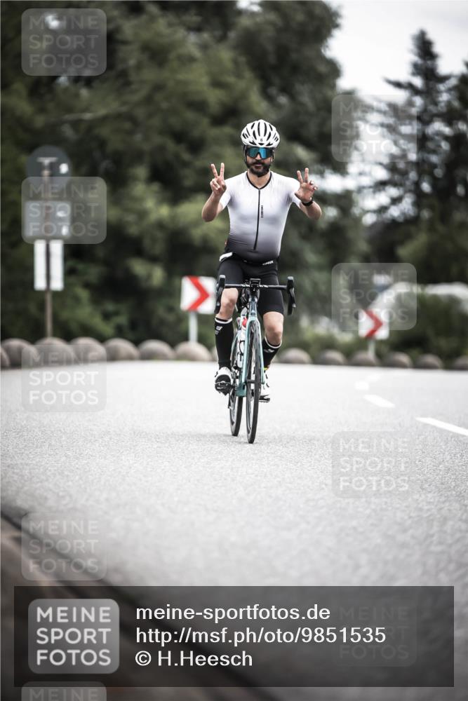 21.06.2026 - 29. Vierlanden-Triathlon H.Heesch http://msf.ph/oto/9851535 21.06.2026 12:03:36 Radfahren 6, 840 meine-sportfotos.de