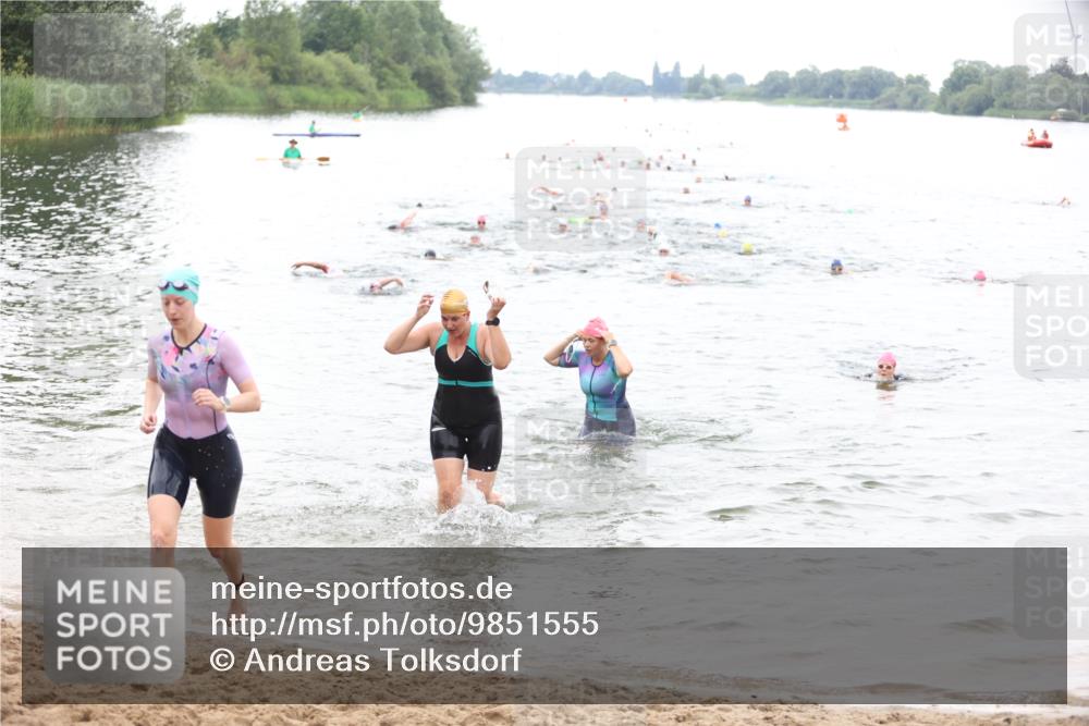 21.06.2026 - 29. Vierlanden-Triathlon Andreas Tolksdorf http://msf.ph/oto/9851555 21.06.2026 10:17:59 Schwimmen 481, 514, 553, 557, 563, 565 meine-sportfotos.de