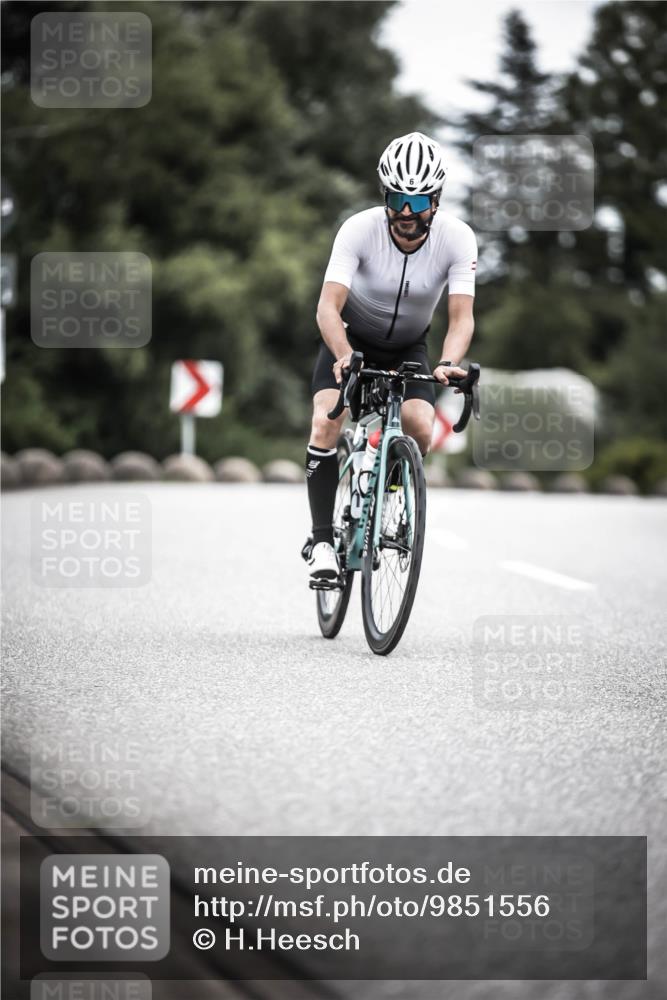 21.06.2026 - 29. Vierlanden-Triathlon H.Heesch http://msf.ph/oto/9851556 21.06.2026 12:03:37 Radfahren 6, 840 meine-sportfotos.de