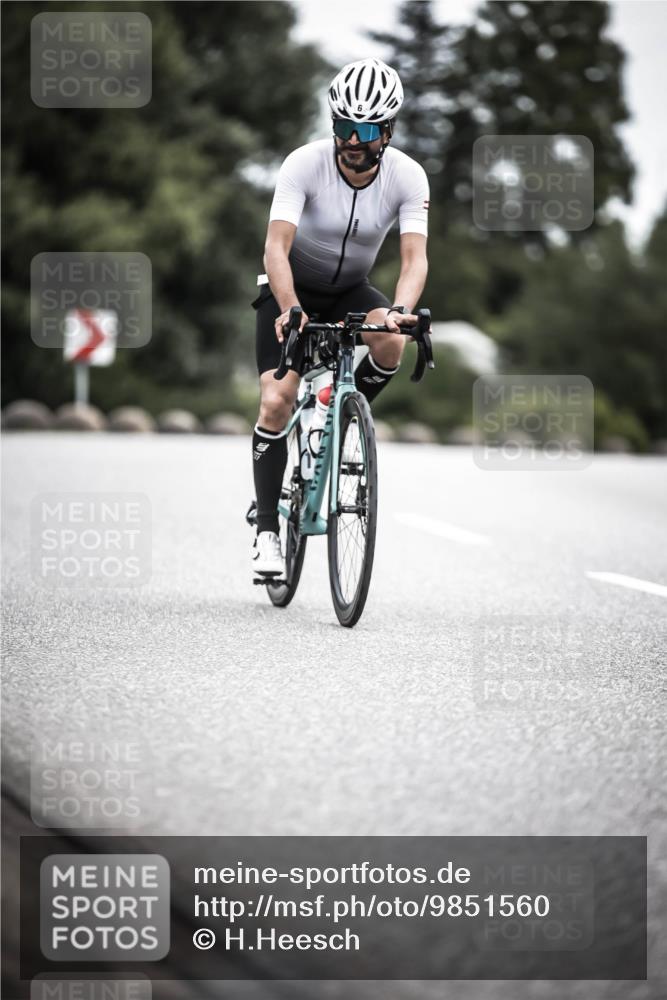 21.06.2026 - 29. Vierlanden-Triathlon H.Heesch http://msf.ph/oto/9851560 21.06.2026 12:03:37 Radfahren 6, 840 meine-sportfotos.de