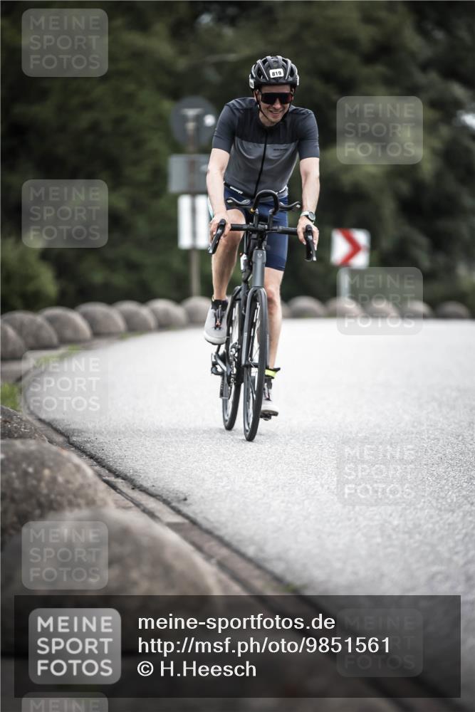 21.06.2026 - 29. Vierlanden-Triathlon H.Heesch http://msf.ph/oto/9851561 21.06.2026 12:03:52 Radfahren 819 meine-sportfotos.de