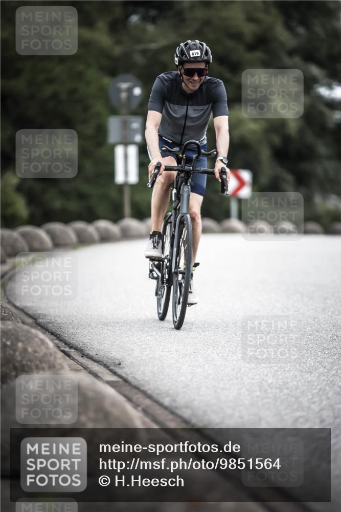 21.06.2026 - 29. Vierlanden-Triathlon H.Heesch http://msf.ph/oto/9851564 21.06.2026 12:03:52 Radfahren 819 meine-sportfotos.de