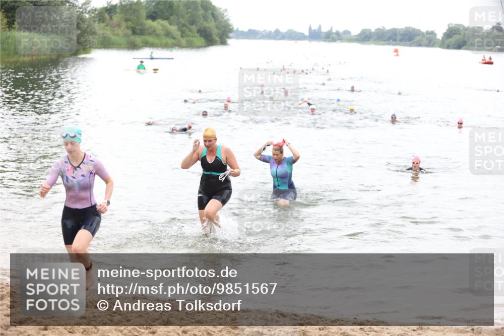 21.06.2026 - 29. Vierlanden-Triathlon Andreas Tolksdorf http://msf.ph/oto/9851567 21.06.2026 10:17:59 Schwimmen 481, 514, 553, 557, 563, 565 meine-sportfotos.de