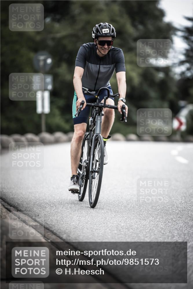 21.06.2026 - 29. Vierlanden-Triathlon H.Heesch http://msf.ph/oto/9851573 21.06.2026 12:03:53 Radfahren 819 meine-sportfotos.de