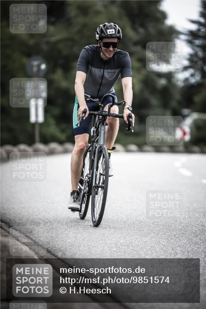 21.06.2026 - 29. Vierlanden-Triathlon H.Heesch http://msf.ph/oto/9851574 21.06.2026 12:03:53 Radfahren 819 meine-sportfotos.de