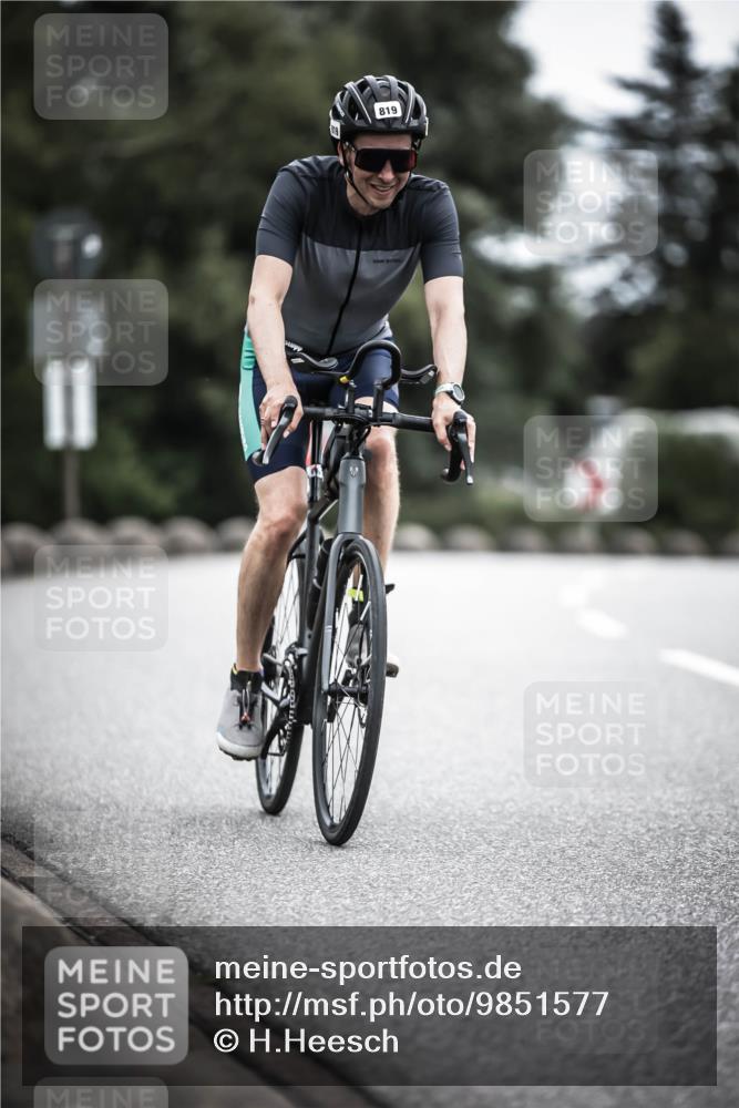 21.06.2026 - 29. Vierlanden-Triathlon H.Heesch http://msf.ph/oto/9851577 21.06.2026 12:03:53 Radfahren 819 meine-sportfotos.de