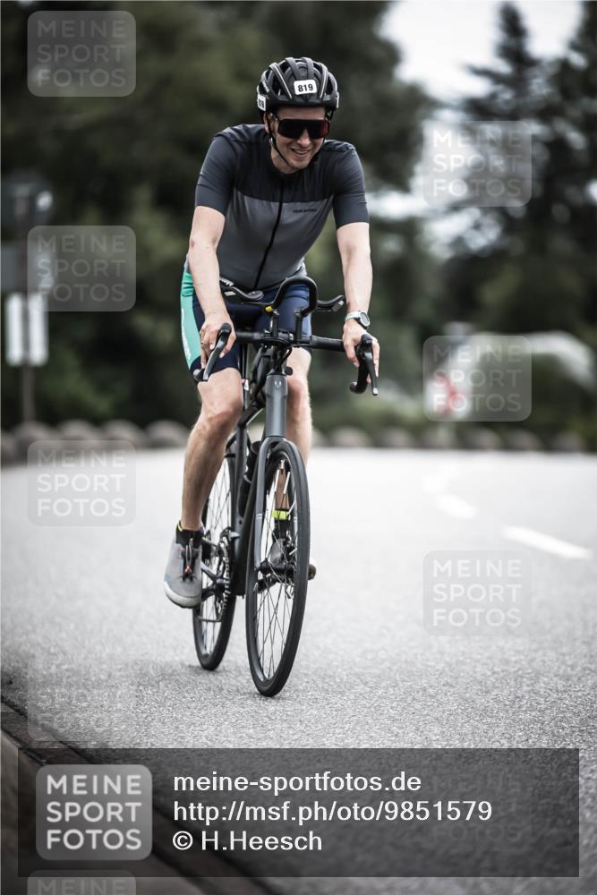 21.06.2026 - 29. Vierlanden-Triathlon H.Heesch http://msf.ph/oto/9851579 21.06.2026 12:03:53 Radfahren 819 meine-sportfotos.de