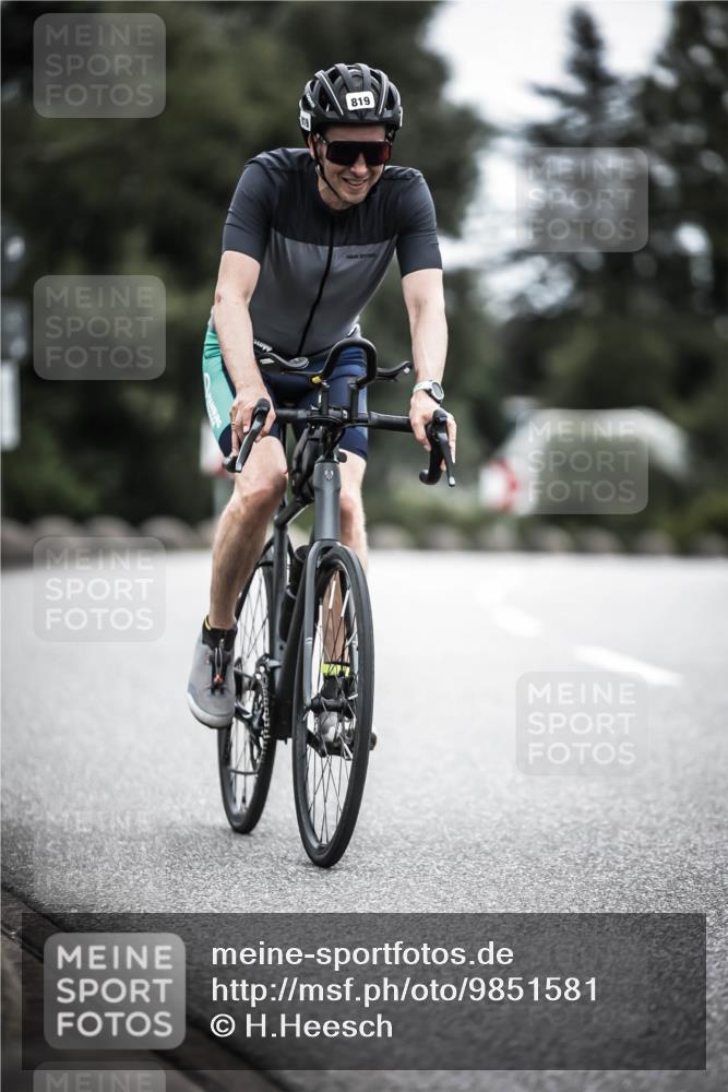 21.06.2026 - 29. Vierlanden-Triathlon H.Heesch http://msf.ph/oto/9851581 21.06.2026 12:03:53 Radfahren 819 meine-sportfotos.de