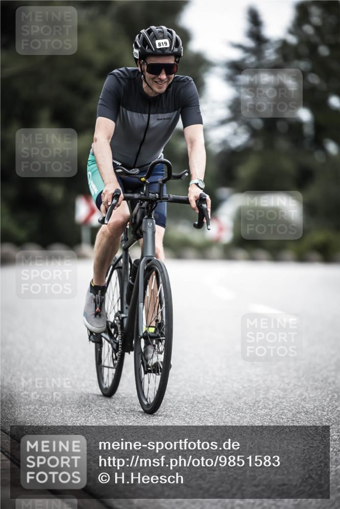 21.06.2026 - 29. Vierlanden-Triathlon H.Heesch http://msf.ph/oto/9851583 21.06.2026 12:03:53 Radfahren 819 meine-sportfotos.de