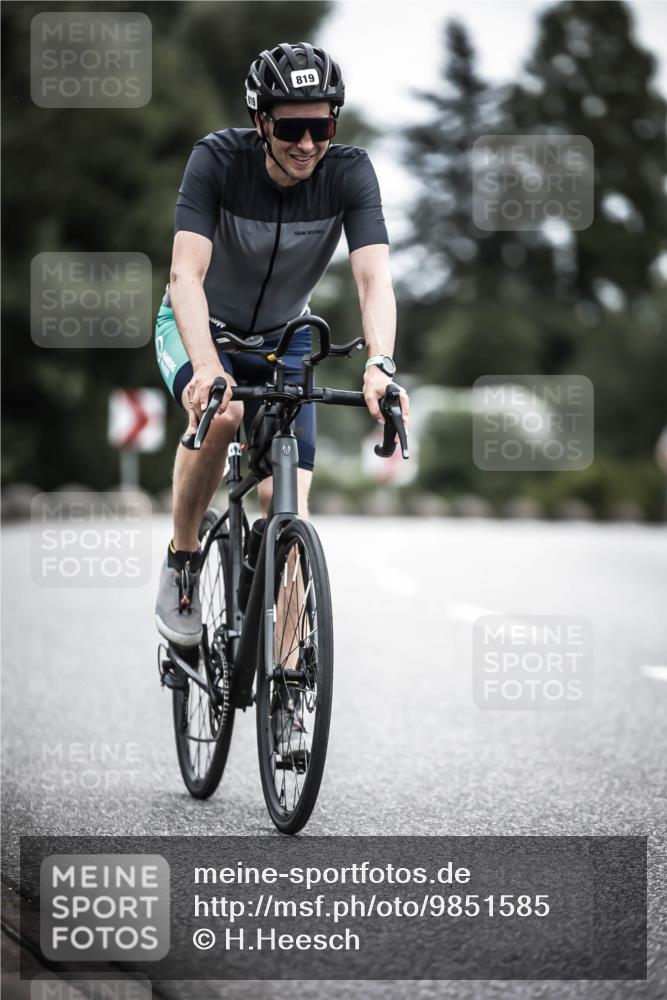 21.06.2026 - 29. Vierlanden-Triathlon H.Heesch http://msf.ph/oto/9851585 21.06.2026 12:03:53 Radfahren 819 meine-sportfotos.de