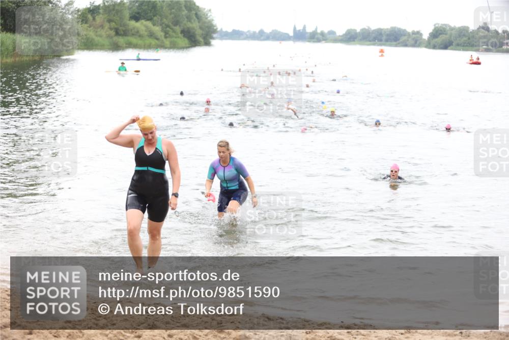 21.06.2026 - 29. Vierlanden-Triathlon Andreas Tolksdorf http://msf.ph/oto/9851590 21.06.2026 10:18:00 Schwimmen 514, 553, 557, 563, 565 meine-sportfotos.de