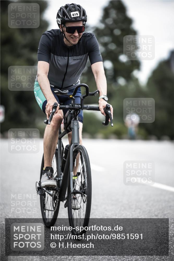 21.06.2026 - 29. Vierlanden-Triathlon H.Heesch http://msf.ph/oto/9851591 21.06.2026 12:03:53 Radfahren 819 meine-sportfotos.de