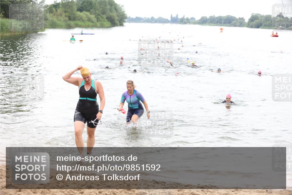 21.06.2026 - 29. Vierlanden-Triathlon Andreas Tolksdorf http://msf.ph/oto/9851592 21.06.2026 10:18:00 Schwimmen 514, 553, 557, 563, 565 meine-sportfotos.de