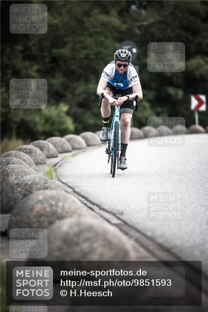 21.06.2026 - 29. Vierlanden-Triathlon H.Heesch http://msf.ph/oto/9851593 21.06.2026 12:04:00 Radfahren 901 meine-sportfotos.de
