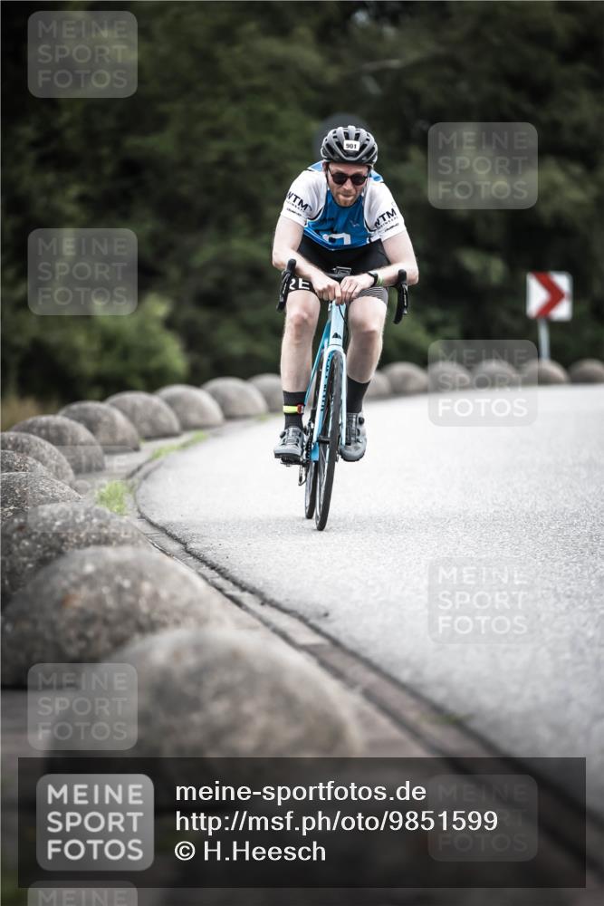21.06.2026 - 29. Vierlanden-Triathlon H.Heesch http://msf.ph/oto/9851599 21.06.2026 12:04:00 Radfahren 901 meine-sportfotos.de