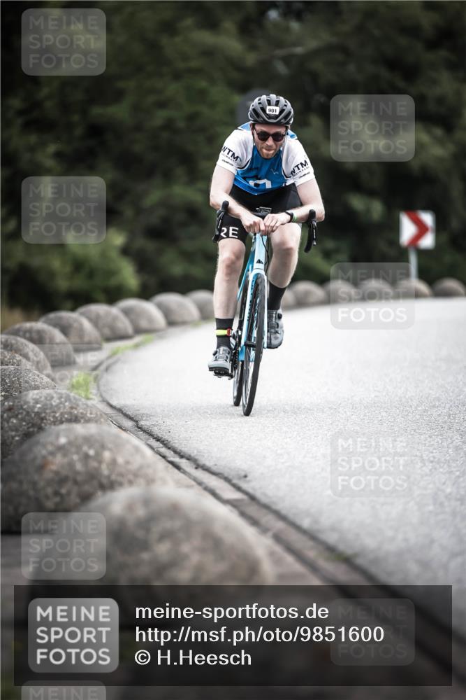 21.06.2026 - 29. Vierlanden-Triathlon H.Heesch http://msf.ph/oto/9851600 21.06.2026 12:04:00 Radfahren 901 meine-sportfotos.de