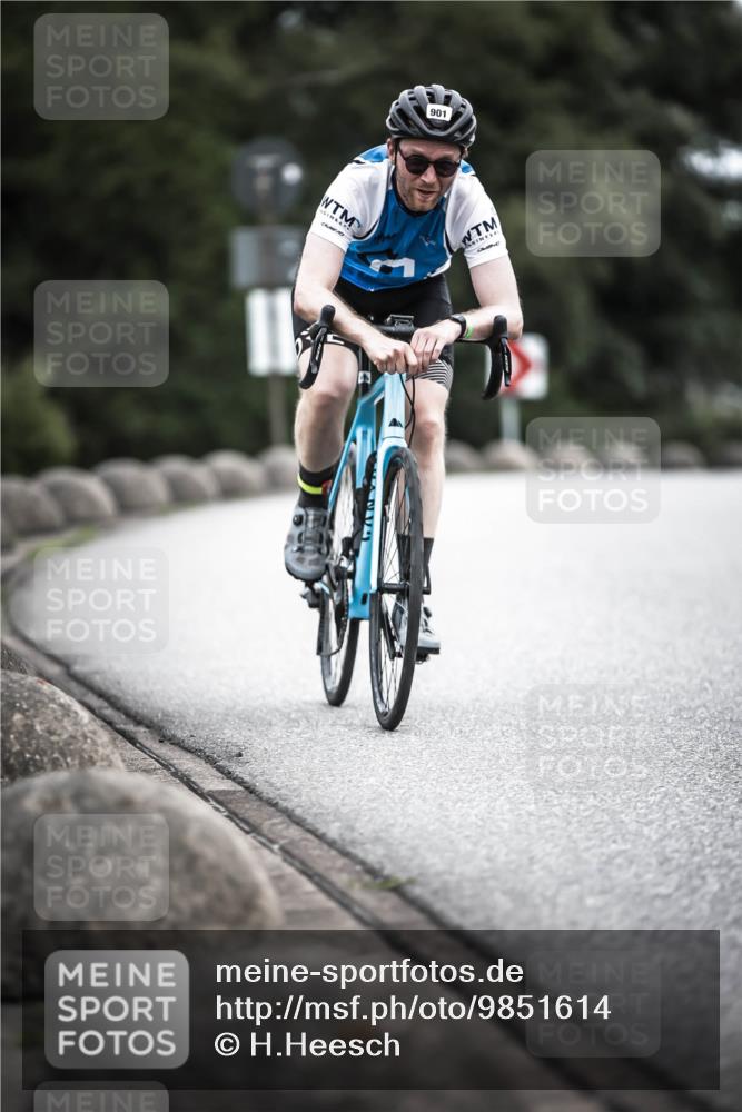21.06.2026 - 29. Vierlanden-Triathlon H.Heesch http://msf.ph/oto/9851614 21.06.2026 12:04:00 Radfahren 901 meine-sportfotos.de