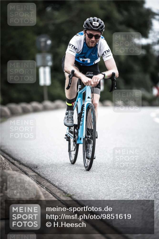 21.06.2026 - 29. Vierlanden-Triathlon H.Heesch http://msf.ph/oto/9851619 21.06.2026 12:04:01 Radfahren 901 meine-sportfotos.de