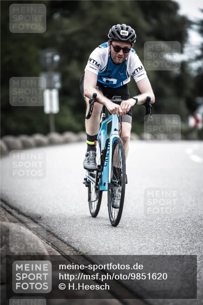 21.06.2026 - 29. Vierlanden-Triathlon H.Heesch http://msf.ph/oto/9851620 21.06.2026 12:04:01 Radfahren 901 meine-sportfotos.de