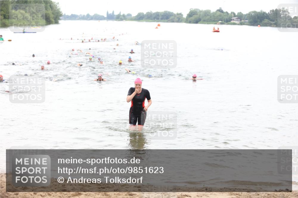 21.06.2026 - 29. Vierlanden-Triathlon Andreas Tolksdorf http://msf.ph/oto/9851623 21.06.2026 10:18:07 Schwimmen 494, 514, 565 meine-sportfotos.de