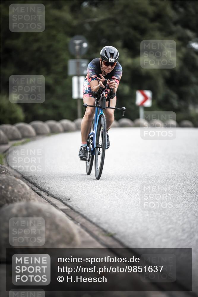 21.06.2026 - 29. Vierlanden-Triathlon H.Heesch http://msf.ph/oto/9851637 21.06.2026 12:04:09 Radfahren 269, 835, 890 meine-sportfotos.de