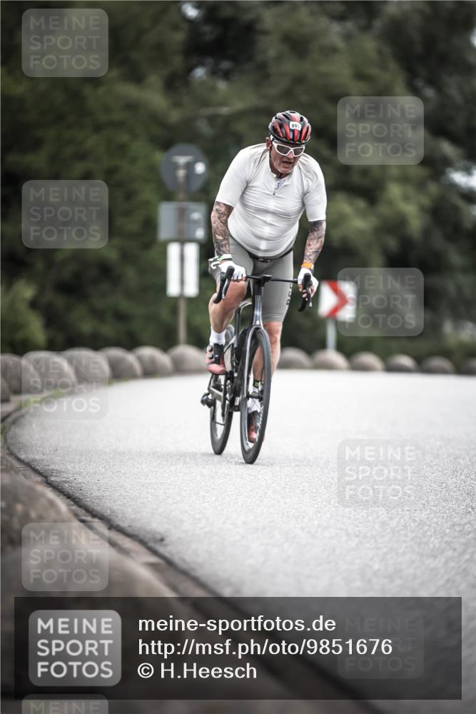 21.06.2026 - 29. Vierlanden-Triathlon H.Heesch http://msf.ph/oto/9851676 21.06.2026 12:04:22 Radfahren 863, 893, 894, 900 meine-sportfotos.de