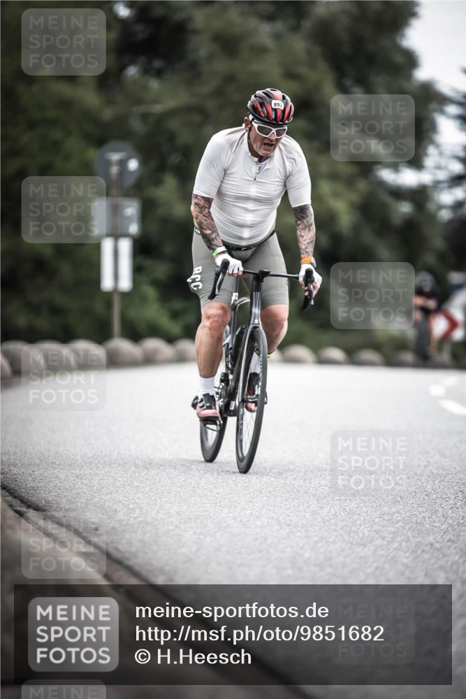 21.06.2026 - 29. Vierlanden-Triathlon H.Heesch http://msf.ph/oto/9851682 21.06.2026 12:04:22 Radfahren 863, 893, 894, 900 meine-sportfotos.de