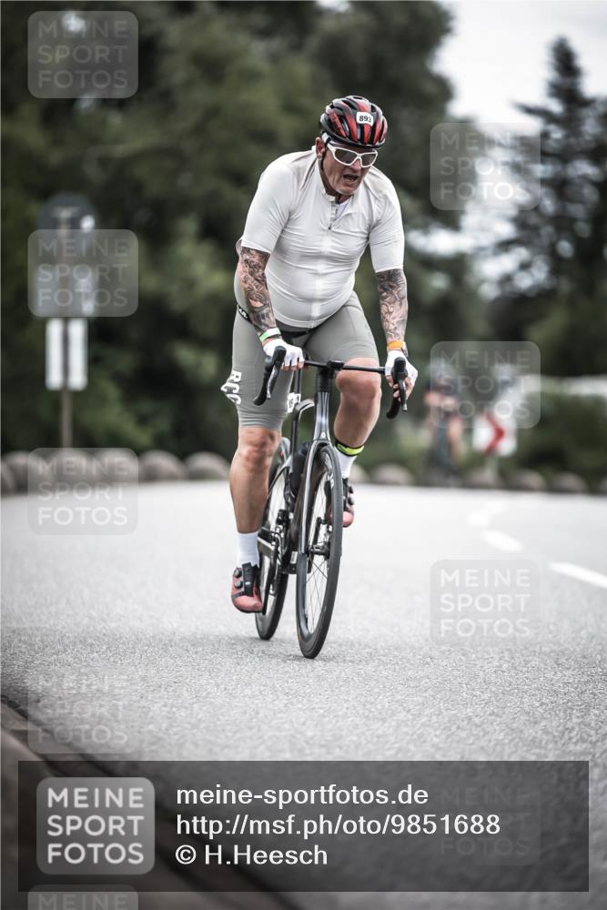 21.06.2026 - 29. Vierlanden-Triathlon H.Heesch http://msf.ph/oto/9851688 21.06.2026 12:04:22 Radfahren 863, 893, 894, 900 meine-sportfotos.de