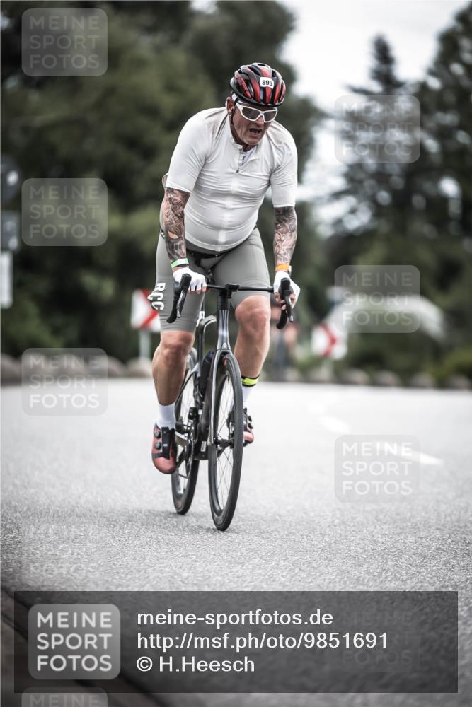 21.06.2026 - 29. Vierlanden-Triathlon H.Heesch http://msf.ph/oto/9851691 21.06.2026 12:04:22 Radfahren 863, 893, 894, 900 meine-sportfotos.de