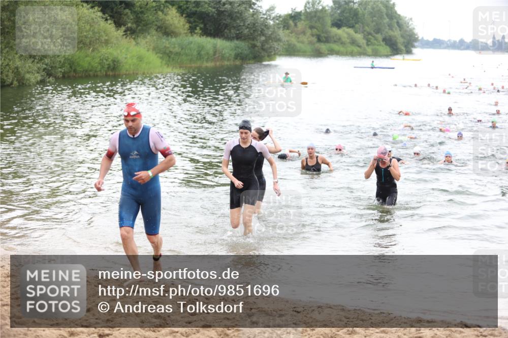 21.06.2026 - 29. Vierlanden-Triathlon Andreas Tolksdorf http://msf.ph/oto/9851696 21.06.2026 10:18:22 Schwimmen 499, 513, 539, 571, 582, 592, 605, 606, 618 meine-sportfotos.de