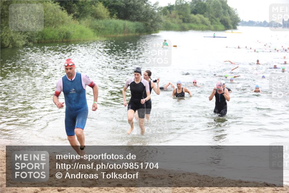 21.06.2026 - 29. Vierlanden-Triathlon Andreas Tolksdorf http://msf.ph/oto/9851704 21.06.2026 10:18:23 Schwimmen 499, 513, 539, 571, 582, 592, 605, 606, 608, 618 meine-sportfotos.de