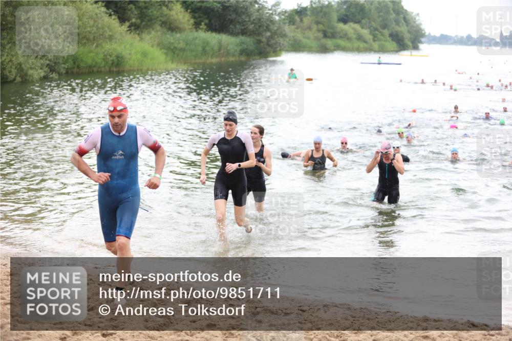 21.06.2026 - 29. Vierlanden-Triathlon Andreas Tolksdorf http://msf.ph/oto/9851711 21.06.2026 10:18:23 Schwimmen 499, 513, 539, 571, 582, 592, 605, 606, 608, 618 meine-sportfotos.de