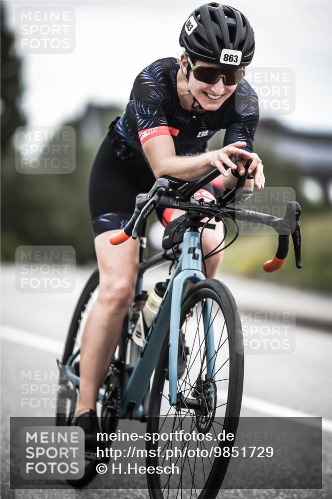 21.06.2026 - 29. Vierlanden-Triathlon H.Heesch http://msf.ph/oto/9851729 21.06.2026 12:04:28 Radfahren 863 meine-sportfotos.de