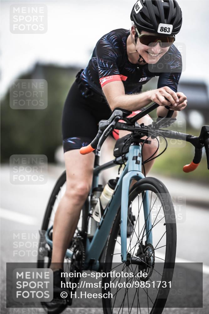 21.06.2026 - 29. Vierlanden-Triathlon H.Heesch http://msf.ph/oto/9851731 21.06.2026 12:04:28 Radfahren 863 meine-sportfotos.de
