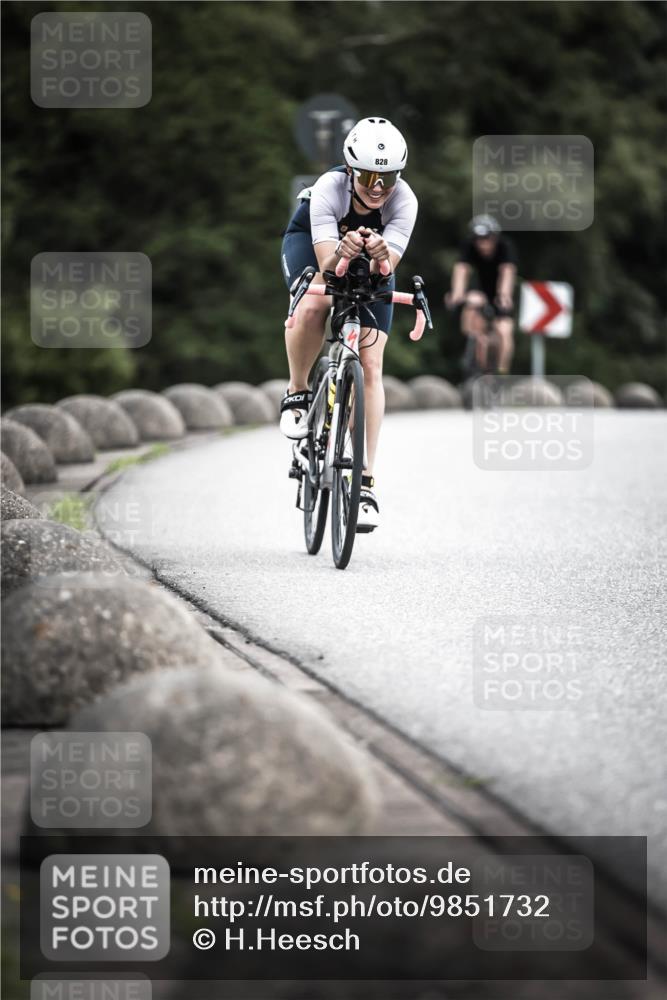 21.06.2026 - 29. Vierlanden-Triathlon H.Heesch http://msf.ph/oto/9851732 21.06.2026 12:04:48 Radfahren 766, 828 meine-sportfotos.de