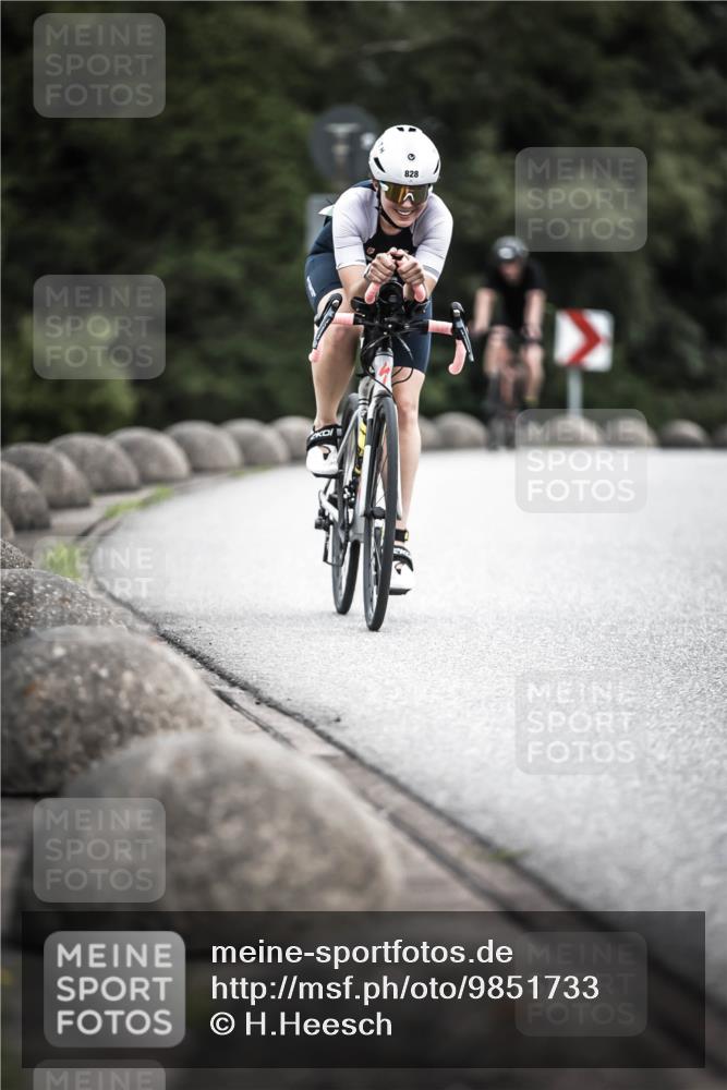 21.06.2026 - 29. Vierlanden-Triathlon H.Heesch http://msf.ph/oto/9851733 21.06.2026 12:04:49 Radfahren 766, 828 meine-sportfotos.de