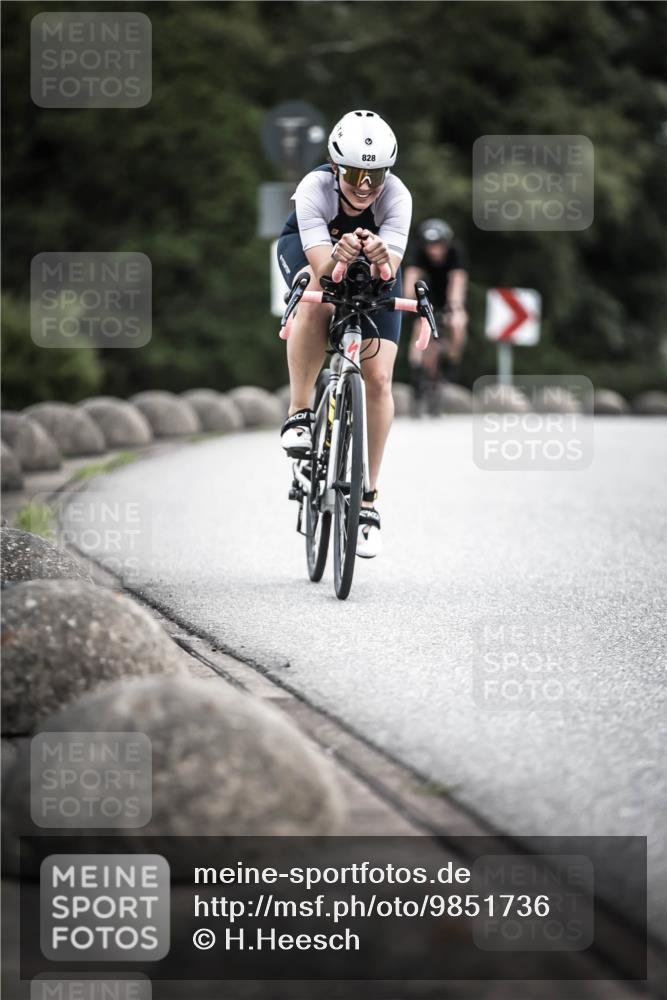 21.06.2026 - 29. Vierlanden-Triathlon H.Heesch http://msf.ph/oto/9851736 21.06.2026 12:04:49 Radfahren 766, 828 meine-sportfotos.de