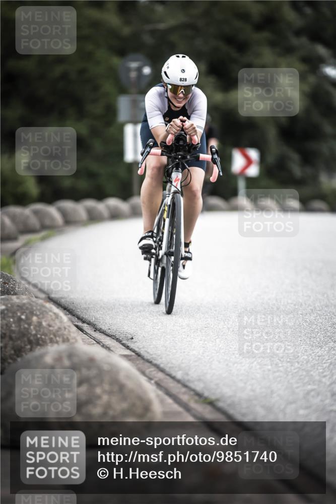 21.06.2026 - 29. Vierlanden-Triathlon H.Heesch http://msf.ph/oto/9851740 21.06.2026 12:04:49 Radfahren 766, 828 meine-sportfotos.de