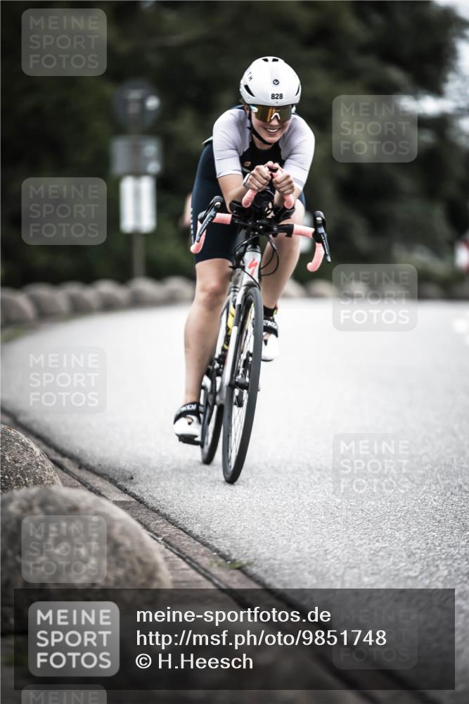 21.06.2026 - 29. Vierlanden-Triathlon H.Heesch http://msf.ph/oto/9851748 21.06.2026 12:04:49 Radfahren 766, 828 meine-sportfotos.de