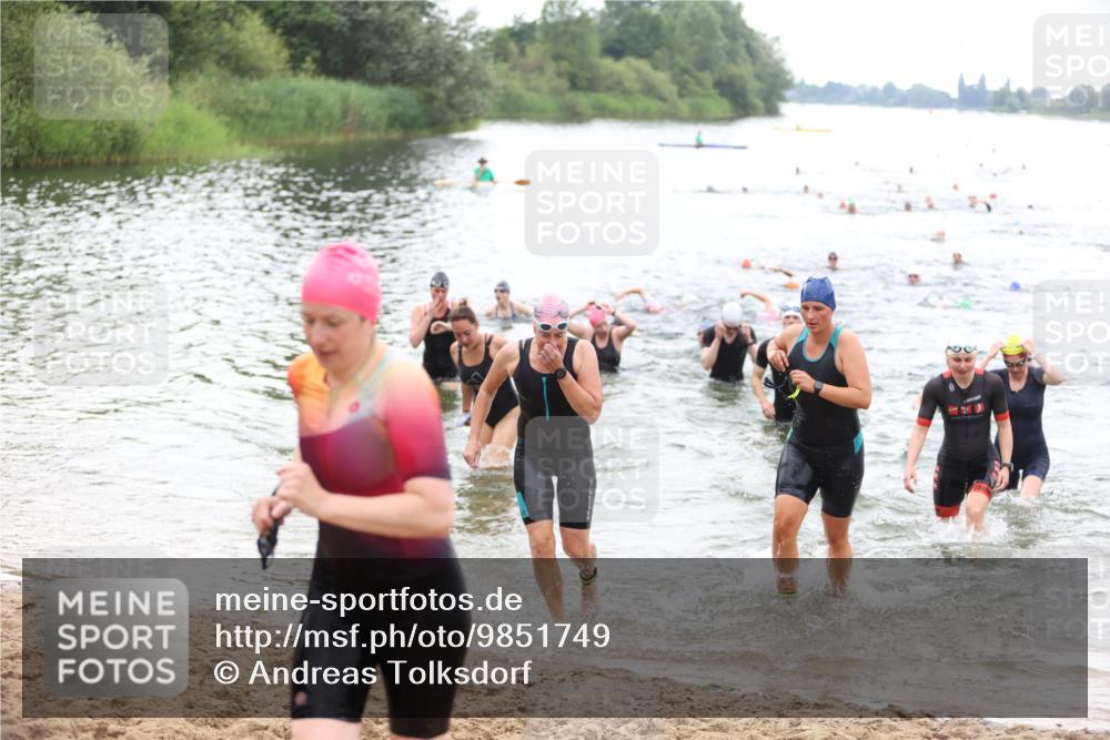 21.06.2026 - 29. Vierlanden-Triathlon Andreas Tolksdorf http://msf.ph/oto/9851749 21.06.2026 10:18:28 Schwimmen 368, 391, 499, 513, 516, 539, 571, 582, 583, 605, 606, 608, 618 meine-sportfotos.de