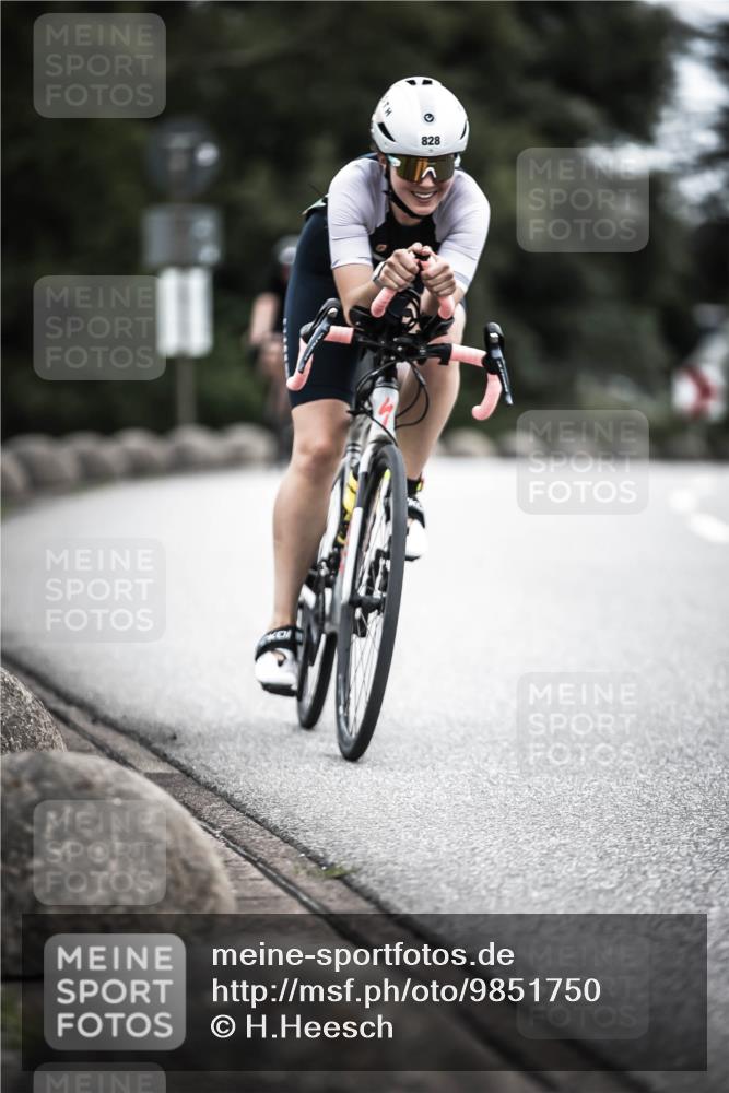 21.06.2026 - 29. Vierlanden-Triathlon H.Heesch http://msf.ph/oto/9851750 21.06.2026 12:04:49 Radfahren 766, 828 meine-sportfotos.de