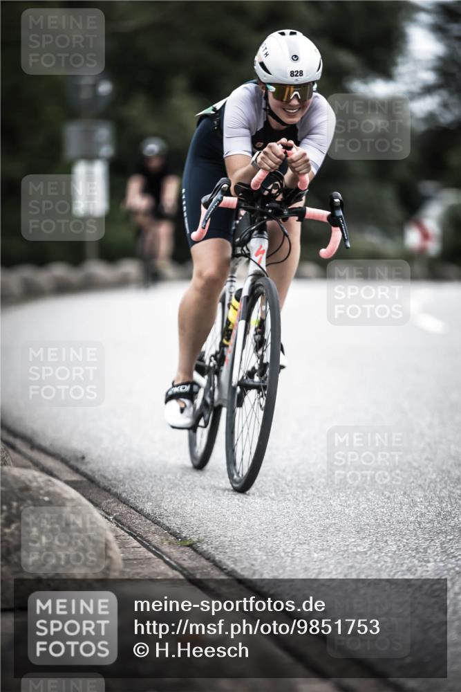 21.06.2026 - 29. Vierlanden-Triathlon H.Heesch http://msf.ph/oto/9851753 21.06.2026 12:04:49 Radfahren 766, 828 meine-sportfotos.de