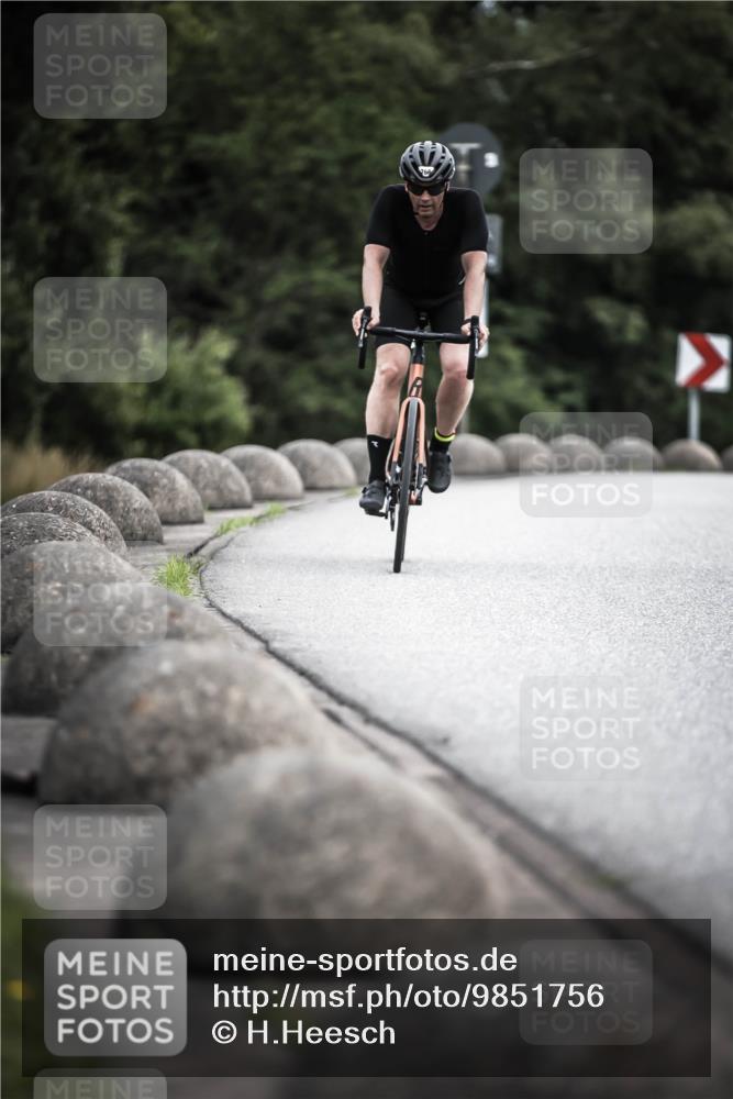 21.06.2026 - 29. Vierlanden-Triathlon H.Heesch http://msf.ph/oto/9851756 21.06.2026 12:04:52 Radfahren 766, 828 meine-sportfotos.de